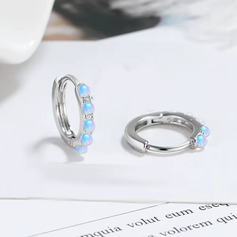 Boucles d'Oreilles Créoles – Argent S925 & Opale Blanche – Design Minimaliste – Image 4