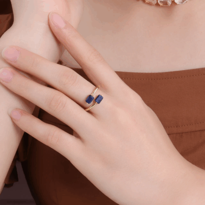 Bague en argent S925 plaqué or 24K avec saphirs bleus taillés – Image 3