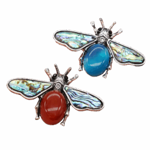 Broche « Abeille Élégante » en pierre naturelle et nacre d'ormeau (37 x 35 mm)