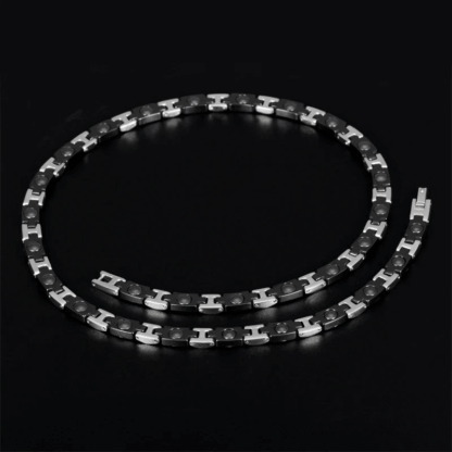 Collier "Geometric Dash" en acier plaqué titane et céramique avec disques d’hématite noire – Image 2