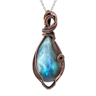 Pendentif “Mystère Boréal” – Labradorite & Cuivre tressé main
