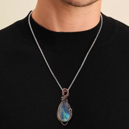 Pendentif “Mystère Boréal” – Labradorite & Cuivre tressé main – Image 5
