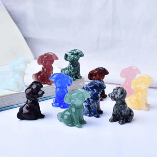 Chiens Gardiens en Pierre Naturelle – Sculptures Miniatures (3,5 cm)